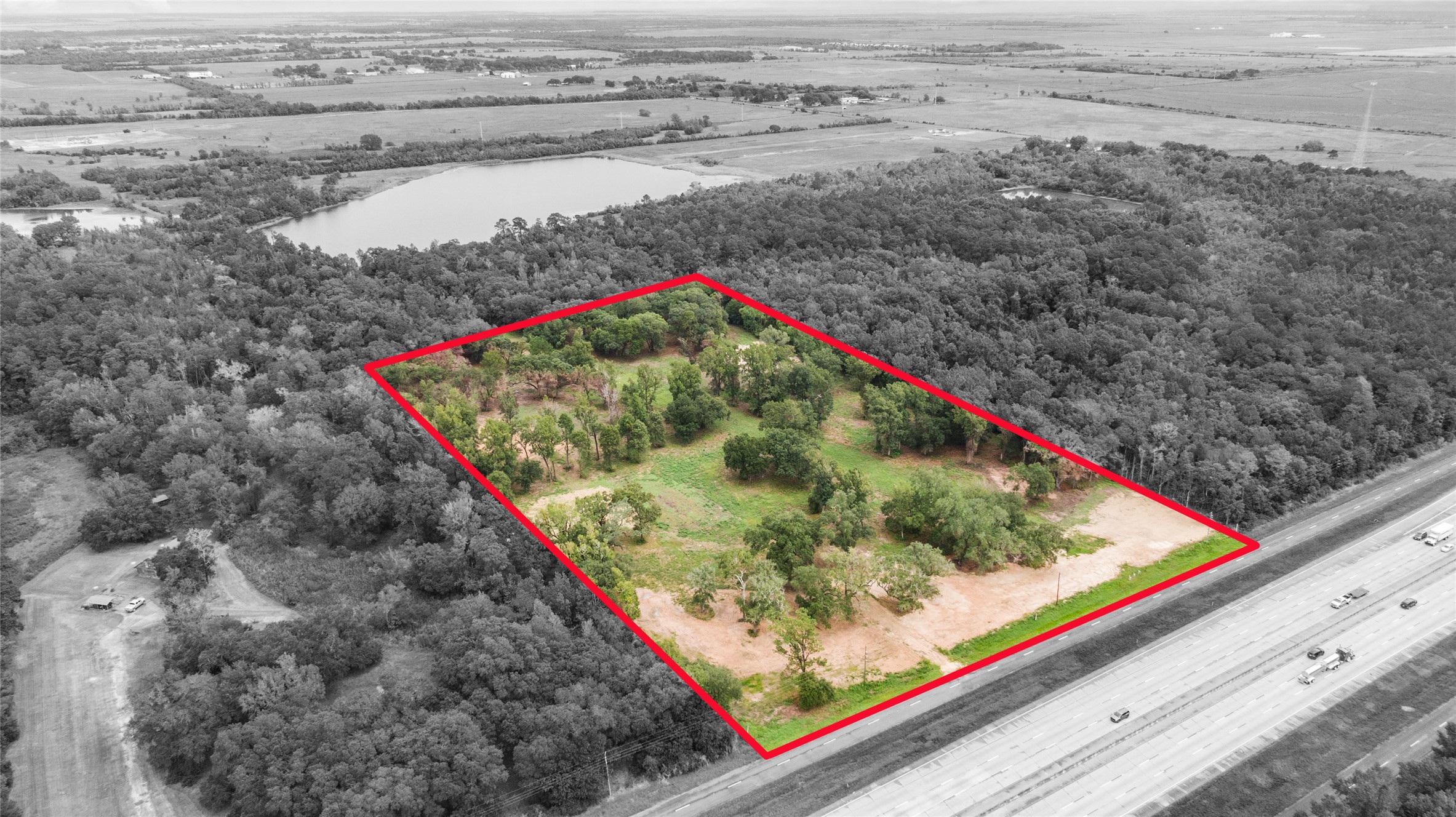 31901 Interstate 10 Hankamer, TX 77560 - Photo 7 of 12 a picture of a park