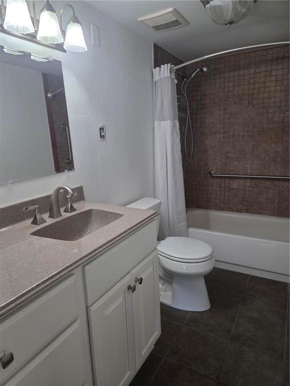 2120 Greentree Road, Unit 102E Pittsburgh, PA 15220 - Photo 19 of 29 full bathroom