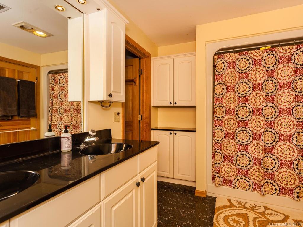 17 Bee Ridge Road Asheville, NC 28803 - Photo 16 of 24 Gallery Image 16