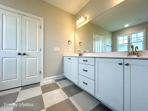 $505,000 | 757 Aria Lane, Hubert, NC 28539