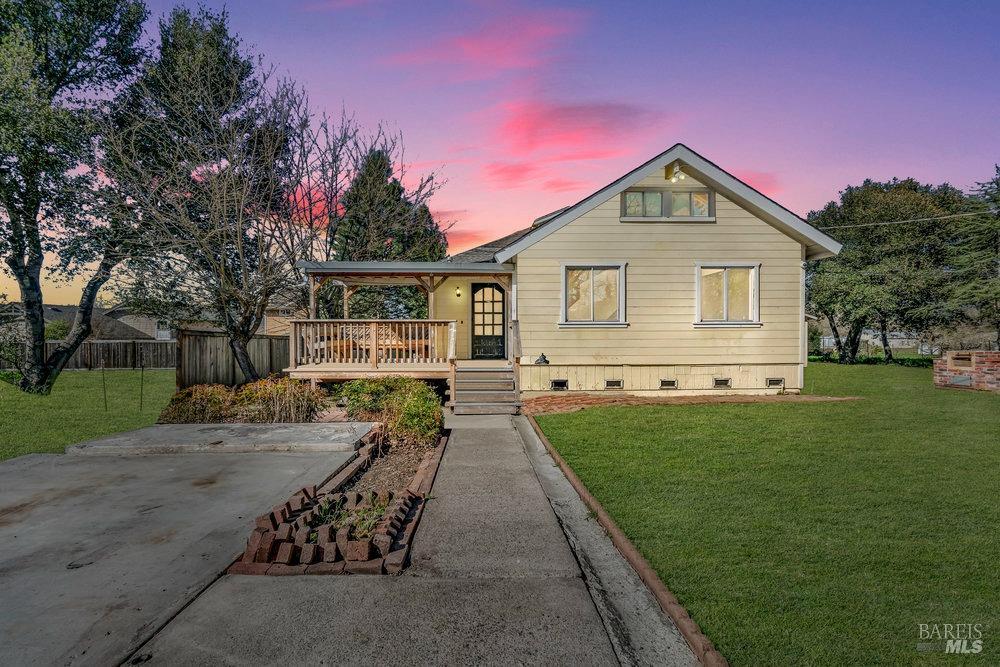 4785 Highway 12 Santa Rosa, CA 95409 - Photo 55 of 80 a front view of a house with a yard