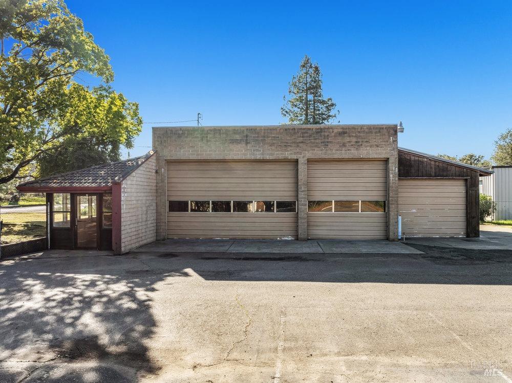 4785 Highway 12 Santa Rosa, CA 95409 - Photo 62 of 80 a front view of a house with a yard