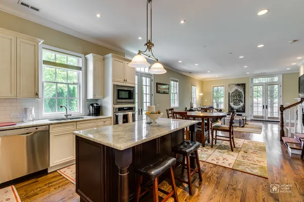 $8,200 | 932 Westmoor Road, Winnetka, IL 60093
