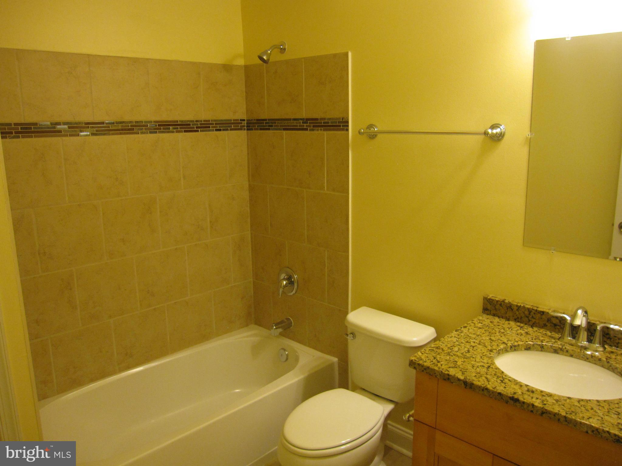 1410 North Bond Street Baltimore, MD 21213 - Photo 13 of 30 Bath