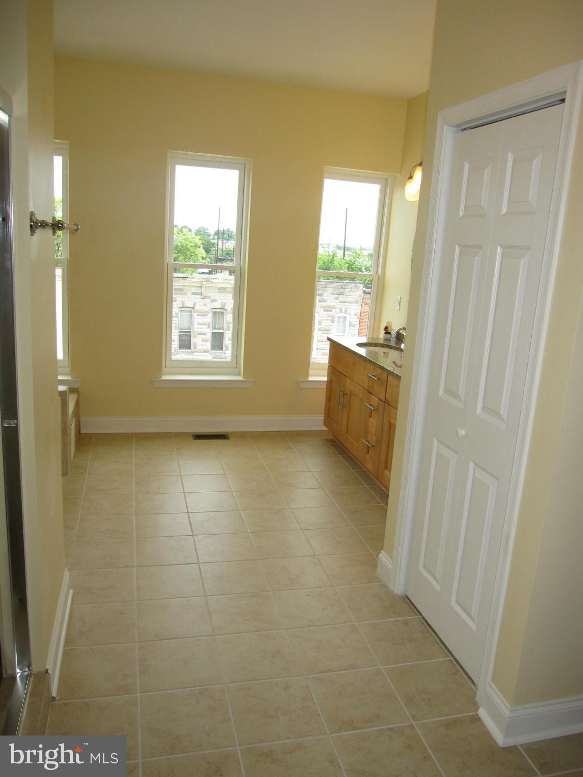 1410 North Bond Street Baltimore, MD 21213 - Photo 20 of 30 Bath (Master)