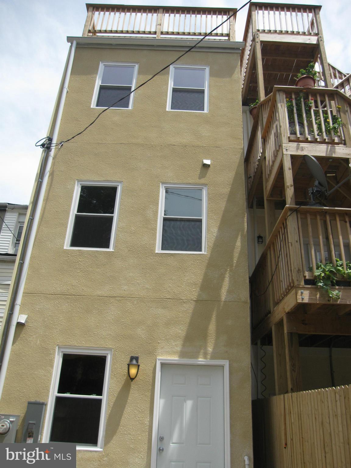 1410 North Bond Street Baltimore, MD 21213 - Photo 29 of 30 Exterior (Rear)