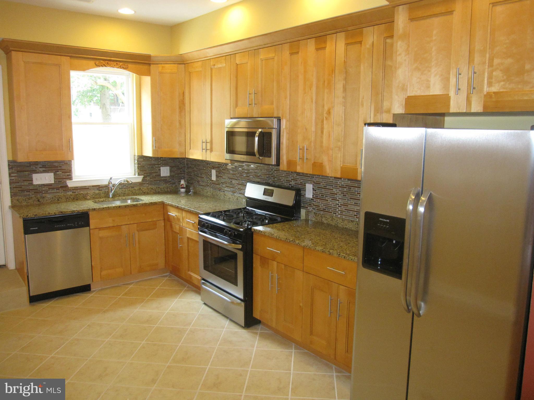 1410 North Bond Street Baltimore, MD 21213 - Photo 7 of 30 Kitchen