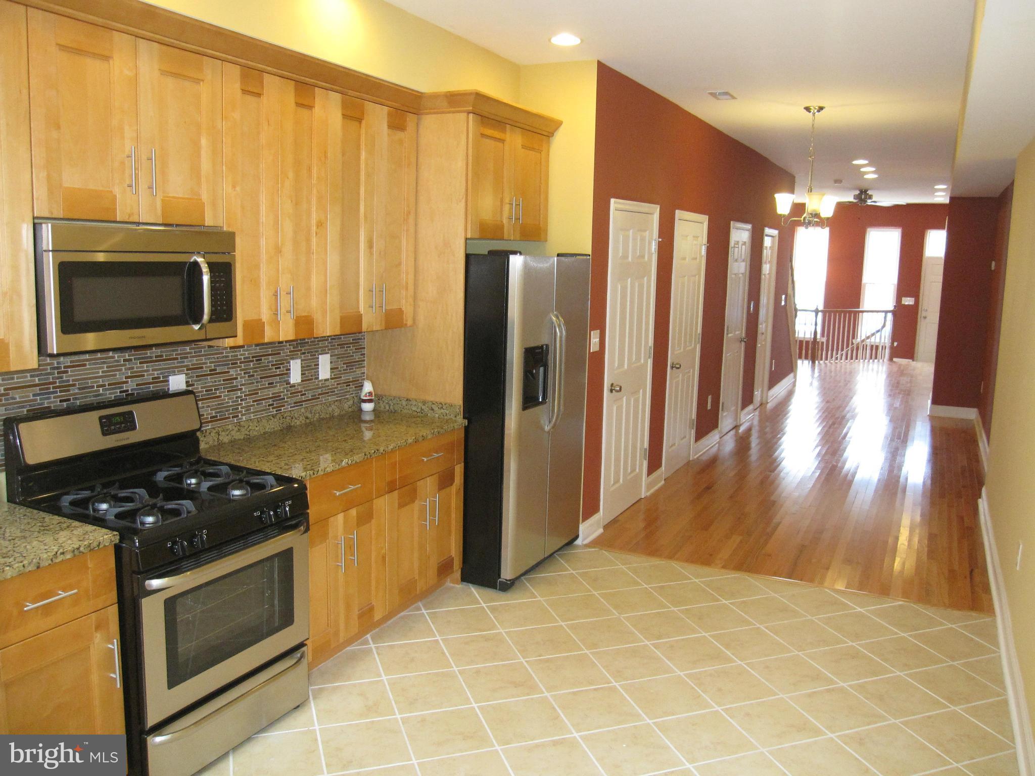 1410 North Bond Street Baltimore, MD 21213 - Photo 8 of 30 Kitchen