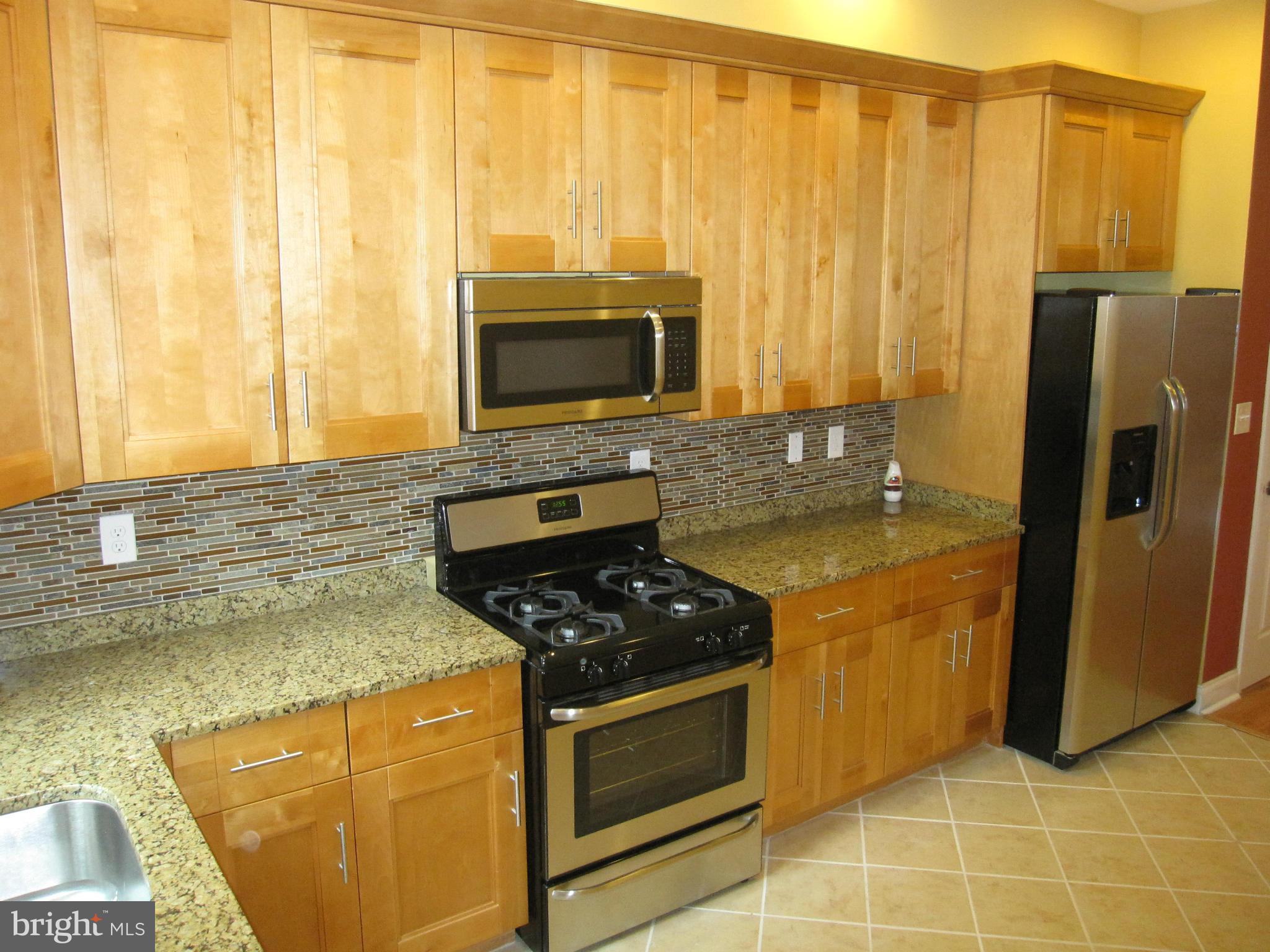 1410 North Bond Street Baltimore, MD 21213 - Photo 10 of 30 Kitchen