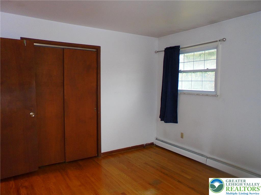 1217 Salisbury Road Allentown, PA 18103 - Photo 10 of 21 an empty room with window
