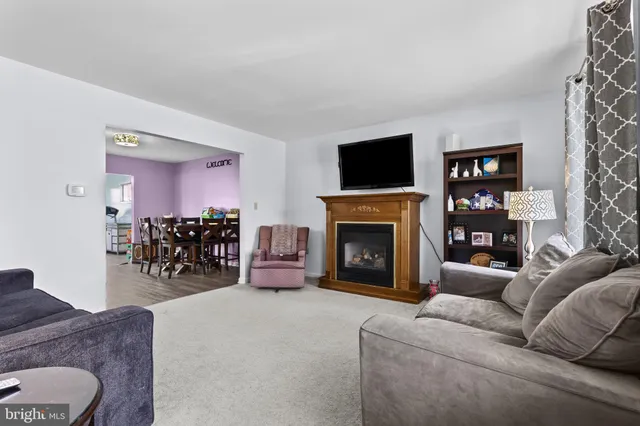 $359,900 | 15 Pine Ridge Circle, Enola, PA 17025