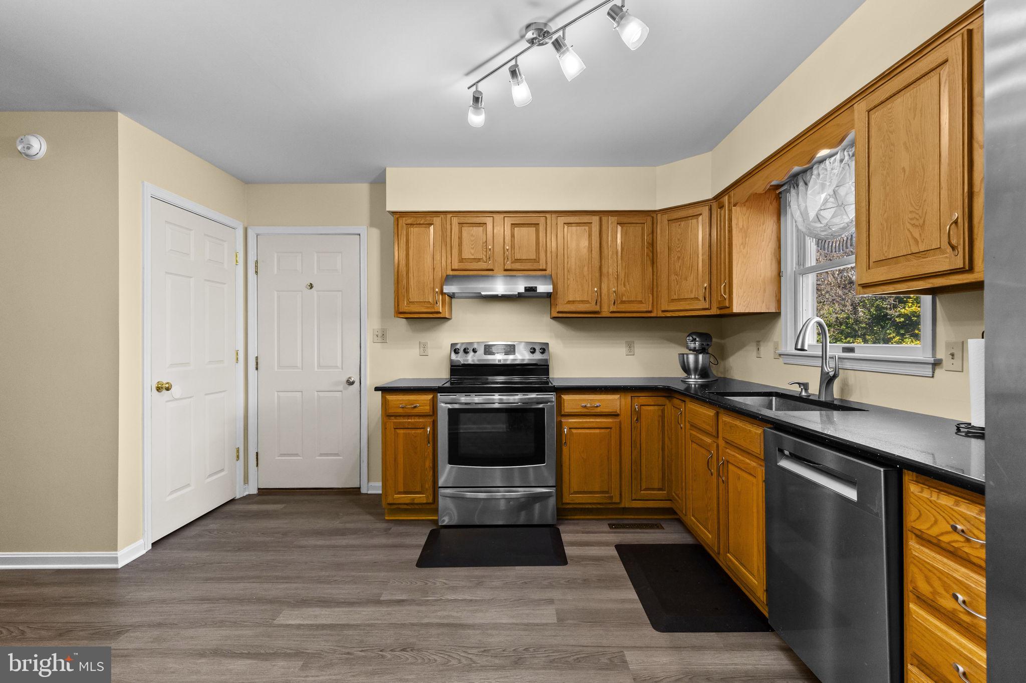 15 Pine Ridge Circle Enola, PA 17025 - Photo 8 of 26