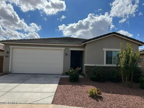 $2,000 | 341 East Rio Place, Casa Grande, AZ 85122