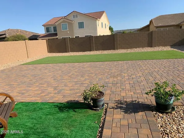 $2,000 | 341 East Rio Place, Casa Grande, AZ 85122