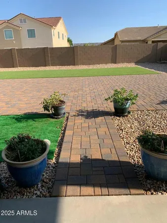 $2,000 | 341 East Rio Place, Casa Grande, AZ 85122