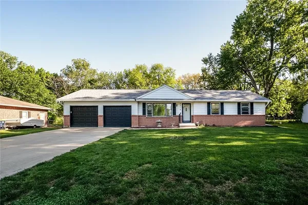 $295,000 | 2316 Northwest 86th Terrace, Kansas City, MO 64154