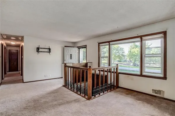 $295,000 | 2316 Northwest 86th Terrace, Kansas City, MO 64154