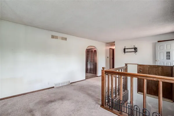 $295,000 | 2316 Northwest 86th Terrace, Kansas City, MO 64154
