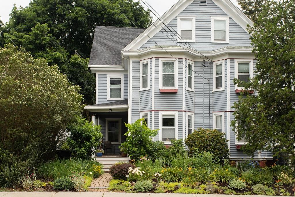 71 Middle Road Portsmouth, NH 03801 - Photo 1 of 34 Gallery Image 1