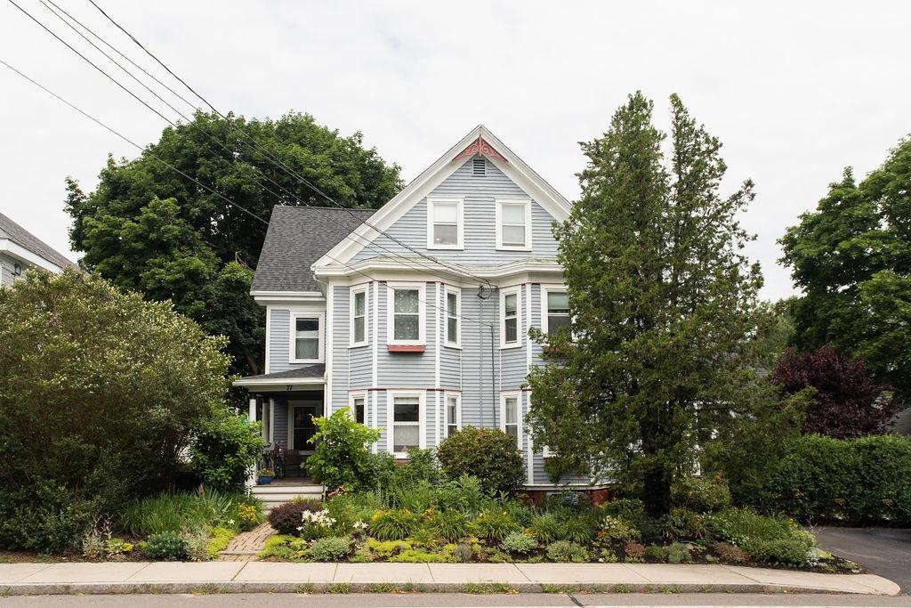 71 Middle Road Portsmouth, NH 03801 - Photo 2 of 34 Gallery Image 2