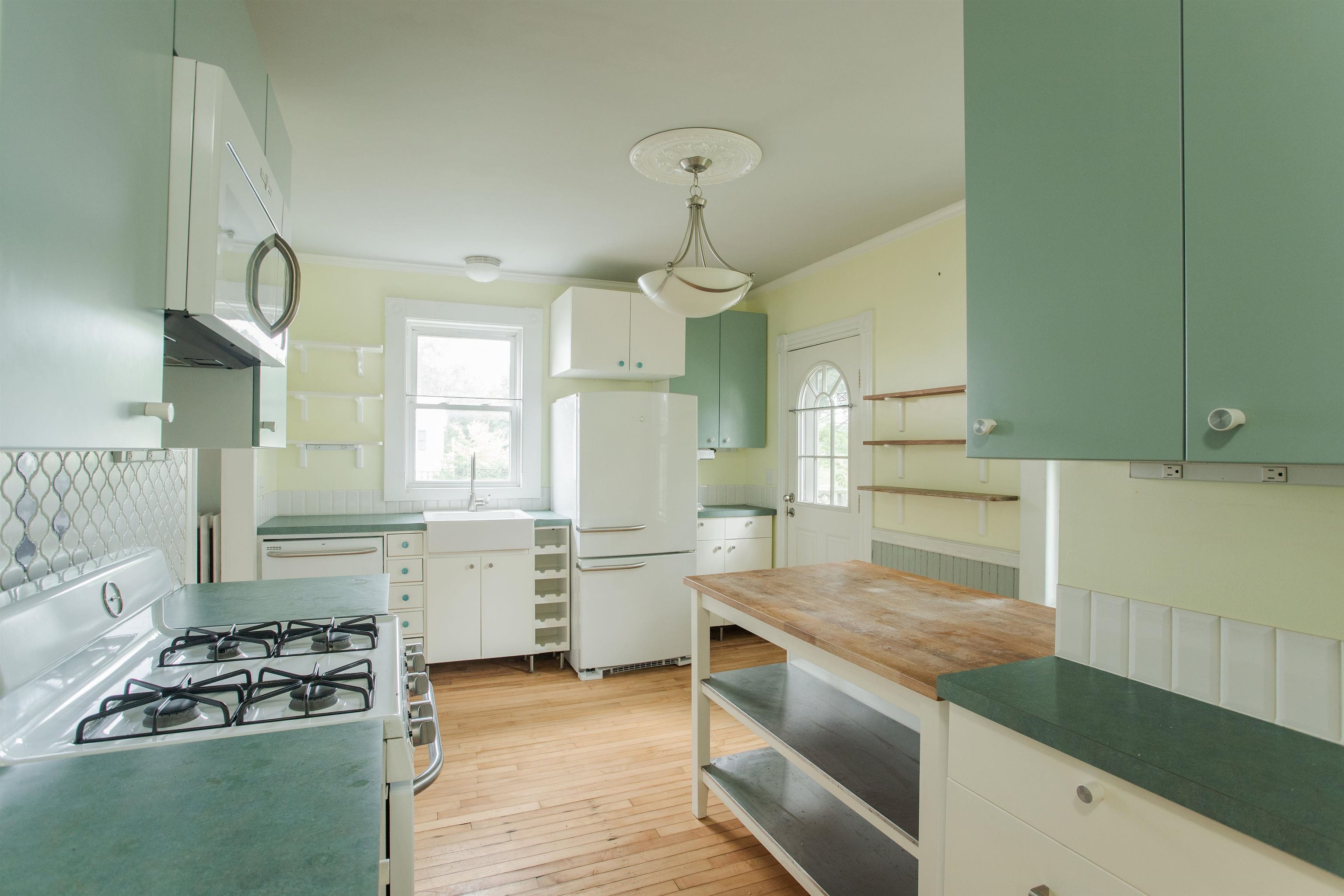 71 Middle Road Portsmouth, NH 03801 - Photo 11 of 34 Gallery Image 11