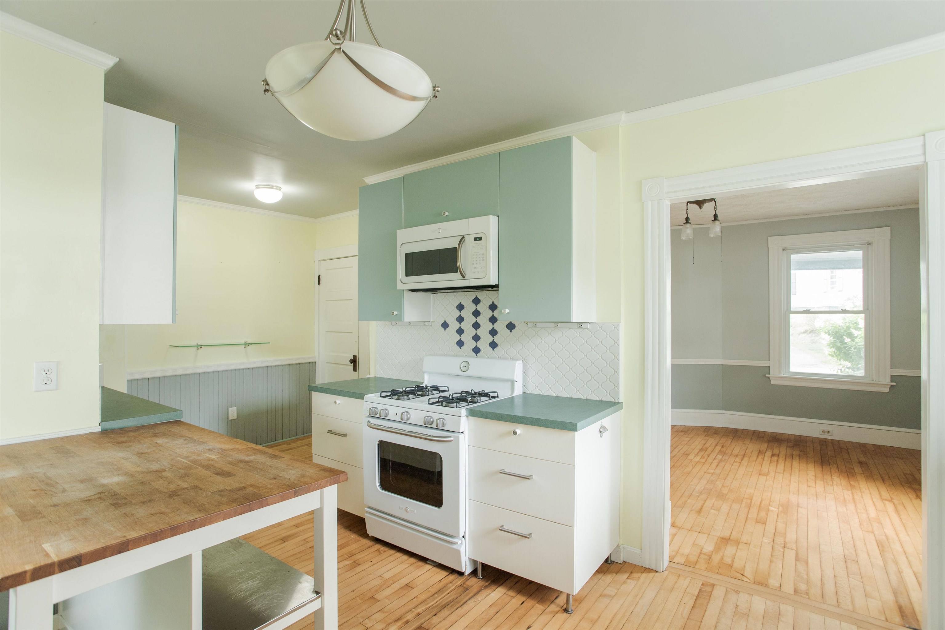 71 Middle Road Portsmouth, NH 03801 - Photo 9 of 34 Gallery Image 9