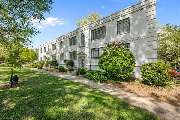 $160,000 | 1700 North Elm Street, Unit D3, Greensboro, NC 27408