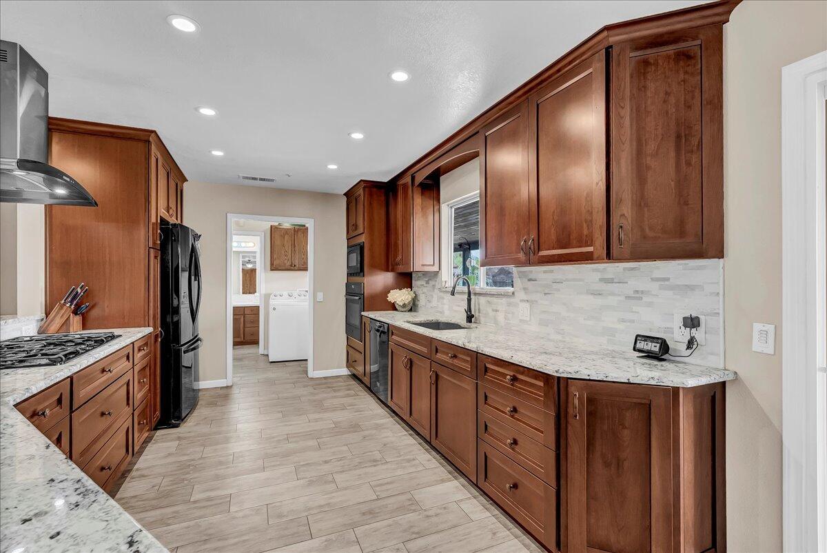 2166 Morris Court Exeter, CA 93221 - Photo 12 of 39 15-15