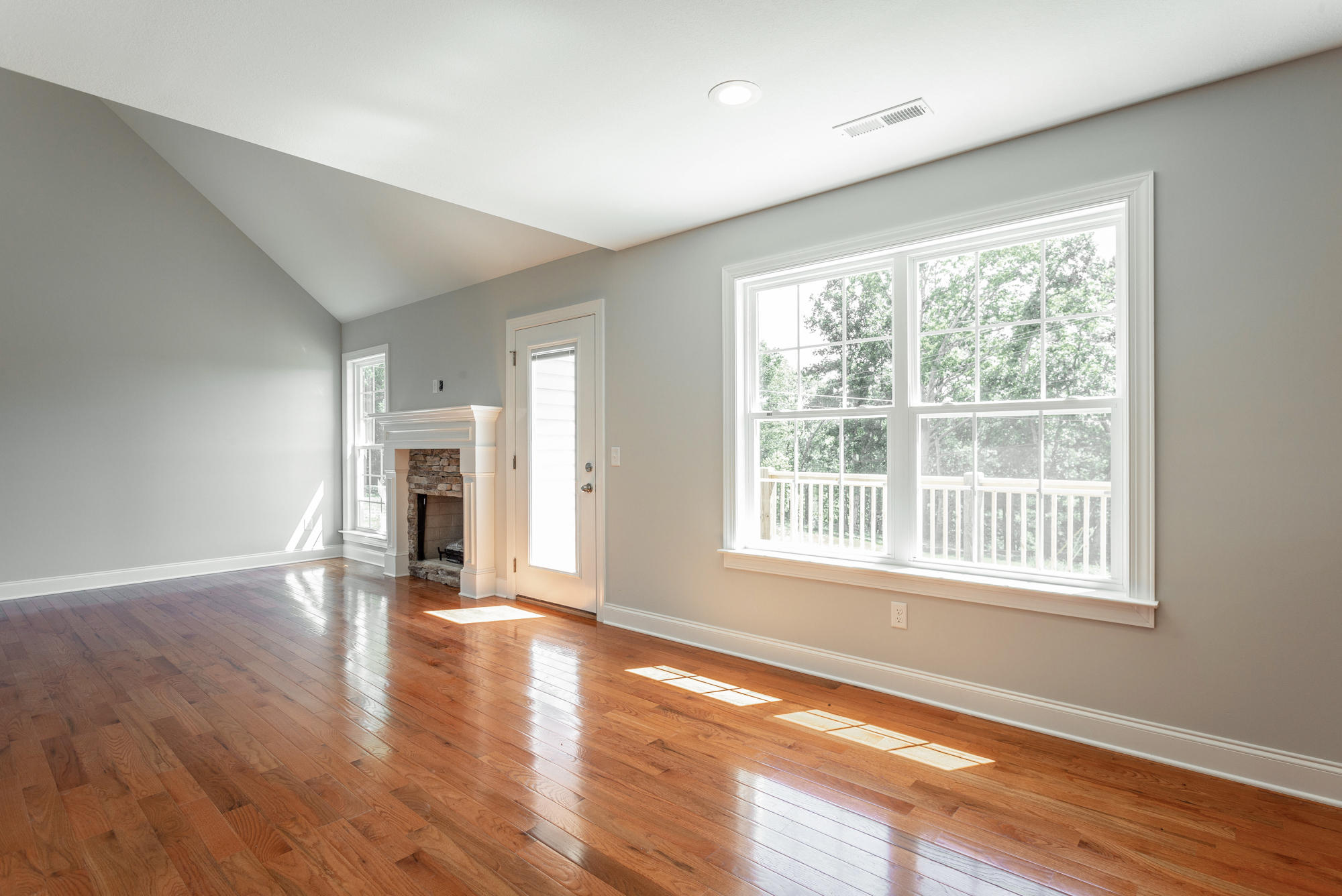 9422 Harrison Bay Road Harrison, TN 37341 - Photo 11 of 42 Dining Room