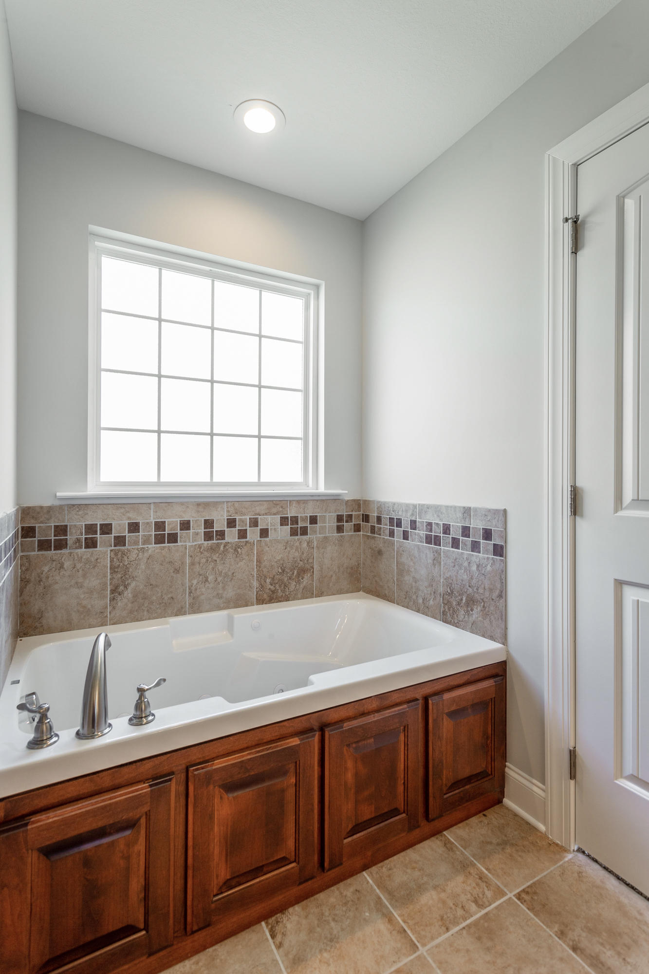9422 Harrison Bay Road Harrison, TN 37341 - Photo 18 of 42 Master Bathroom