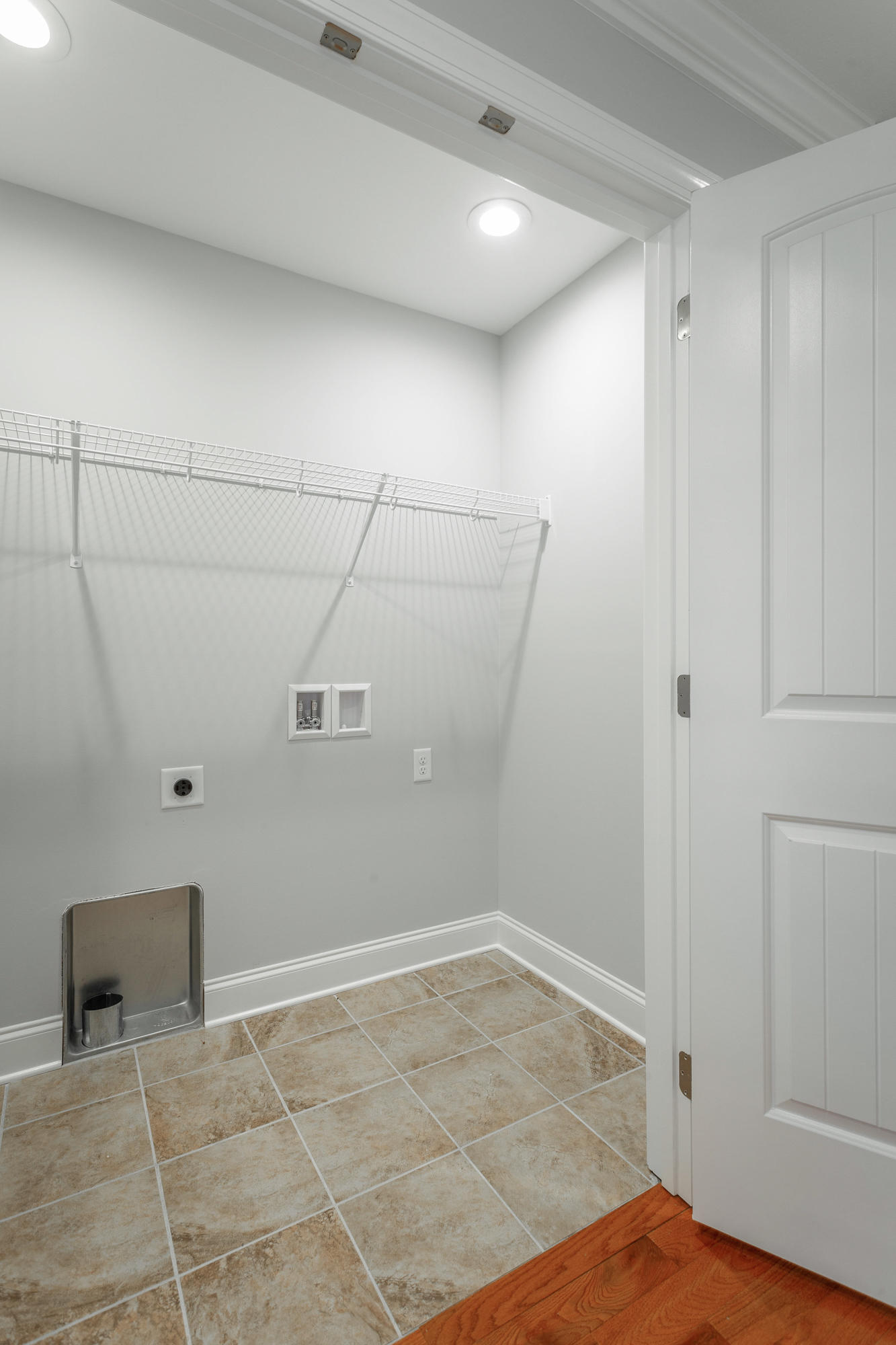 9422 Harrison Bay Road Harrison, TN 37341 - Photo 27 of 42 Laundry