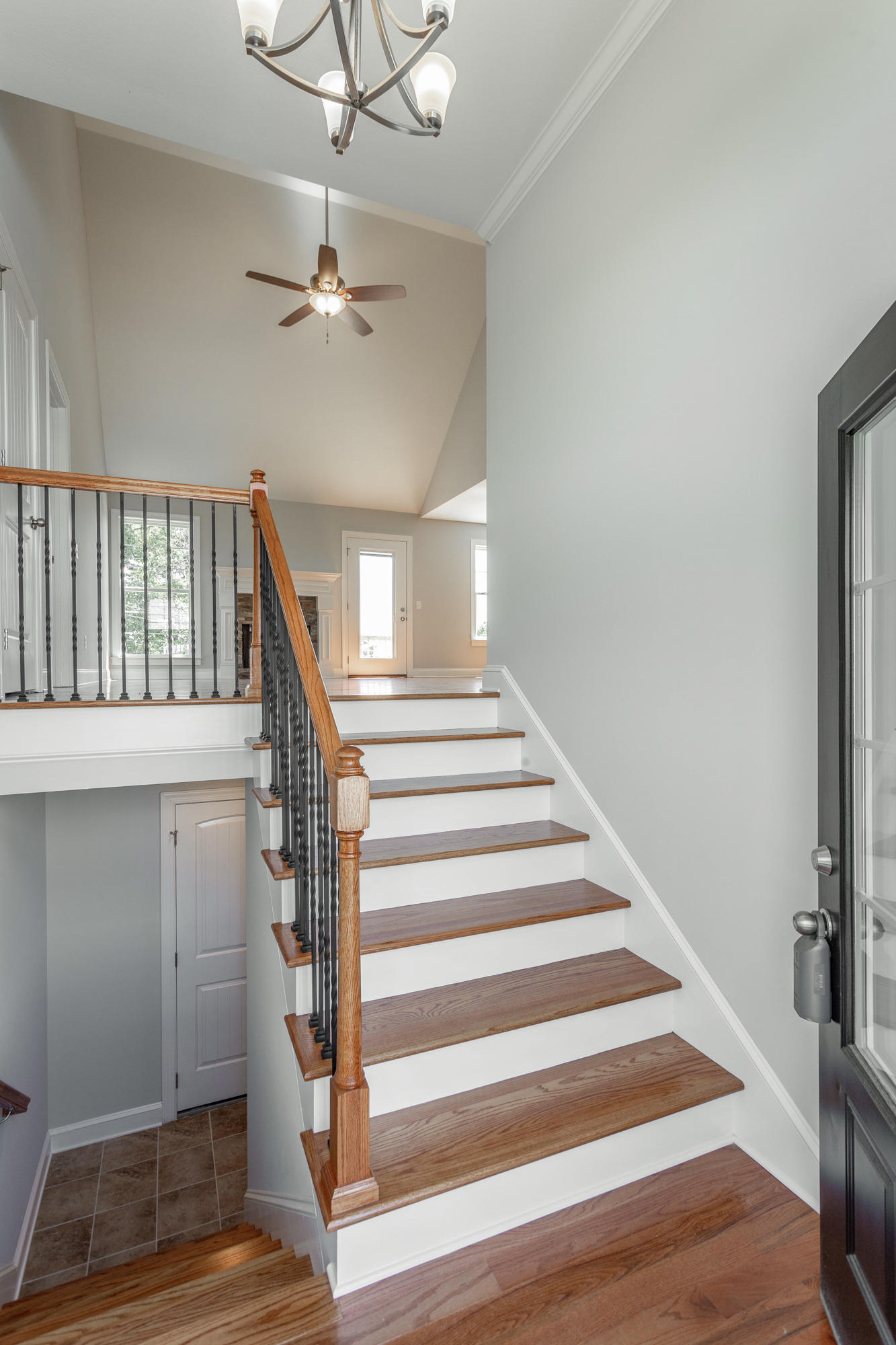 9422 Harrison Bay Road Harrison, TN 37341 - Photo 28 of 42 Foyer