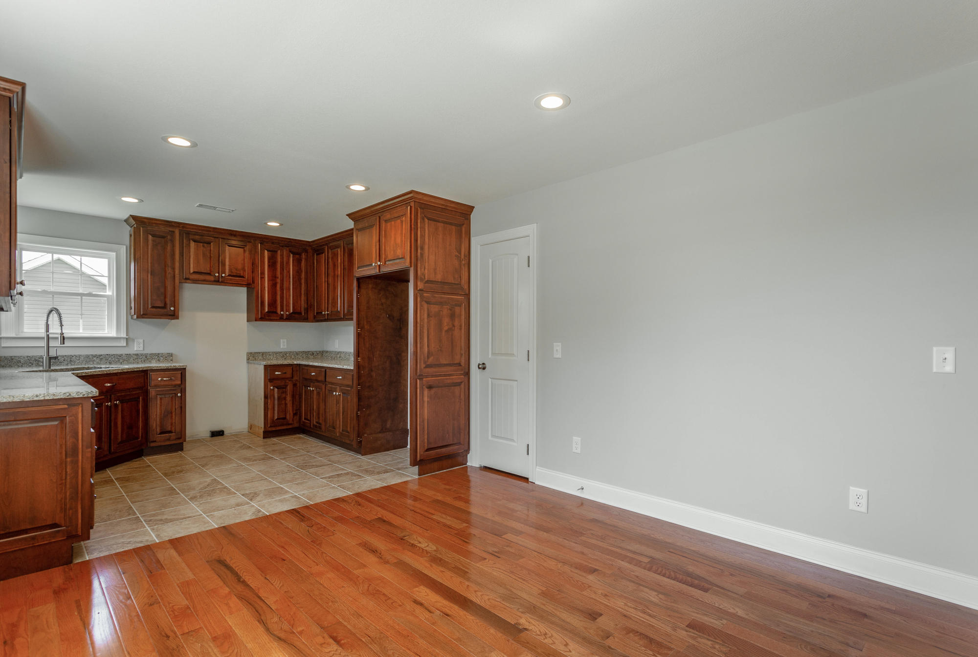 9422 Harrison Bay Road Harrison, TN 37341 - Photo 7 of 42 Dining Room