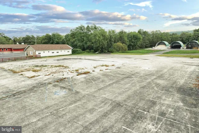 a view of yard with ocean view