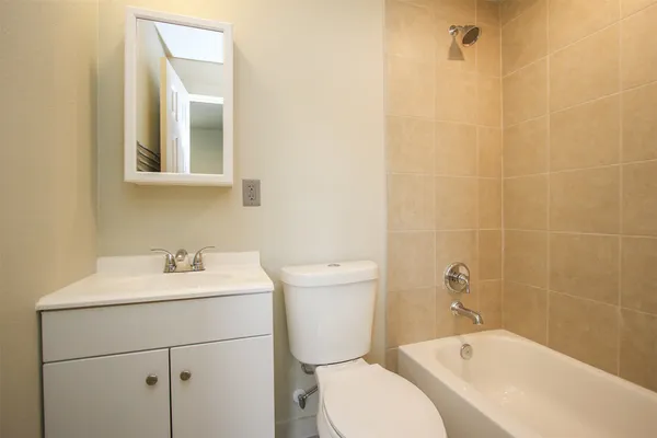 $677 | 505 East 32nd Street, Unit 3, Houston, TX 77018