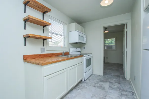 $677 | 505 East 32nd Street, Unit 3, Houston, TX 77018