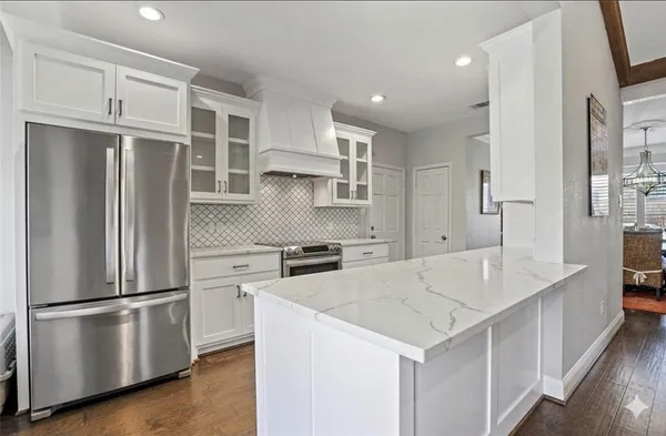 $3,600 | 4301 Bellaire Drive South, Fort Worth, TX 76109