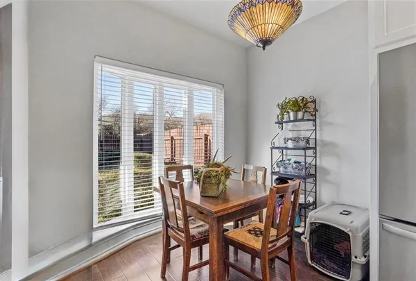 $3,600 | 4301 Bellaire Drive South, Fort Worth, TX 76109
