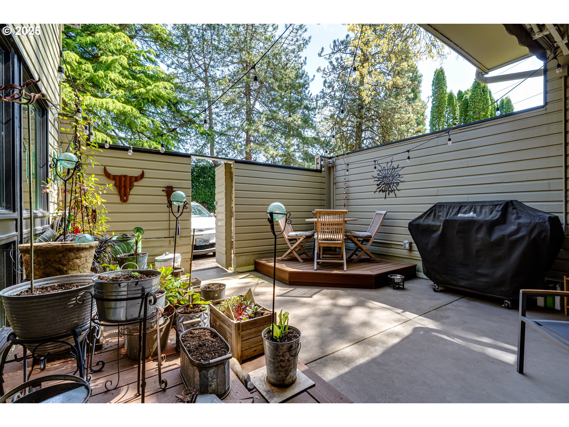 279 Country Club Road Eugene, OR 97401 - Photo 18 of 23 Patio