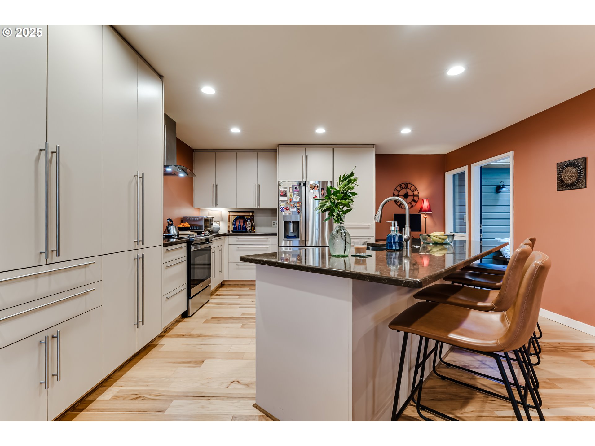 279 Country Club Road Eugene, OR 97401 - Photo 3 of 23 Kitchen