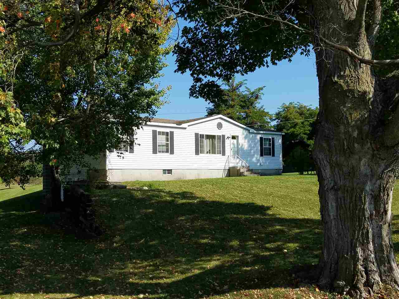 33 Faywood Road Grand Isle, VT 05458 - Photo 1 of 36 Gallery Image 1