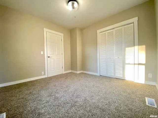 $95,000 | 523 South Anna Avenue, Bellevue, IL 61604