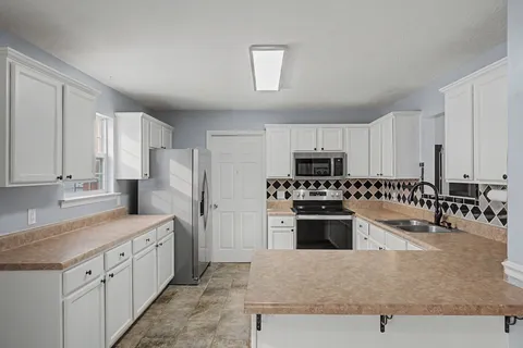 $469,900 | 1086 Jason Circle, Ashland City, TN 37015