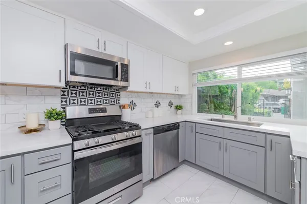 $1,338,000 | 14 Gumwood, Irvine, CA 92612