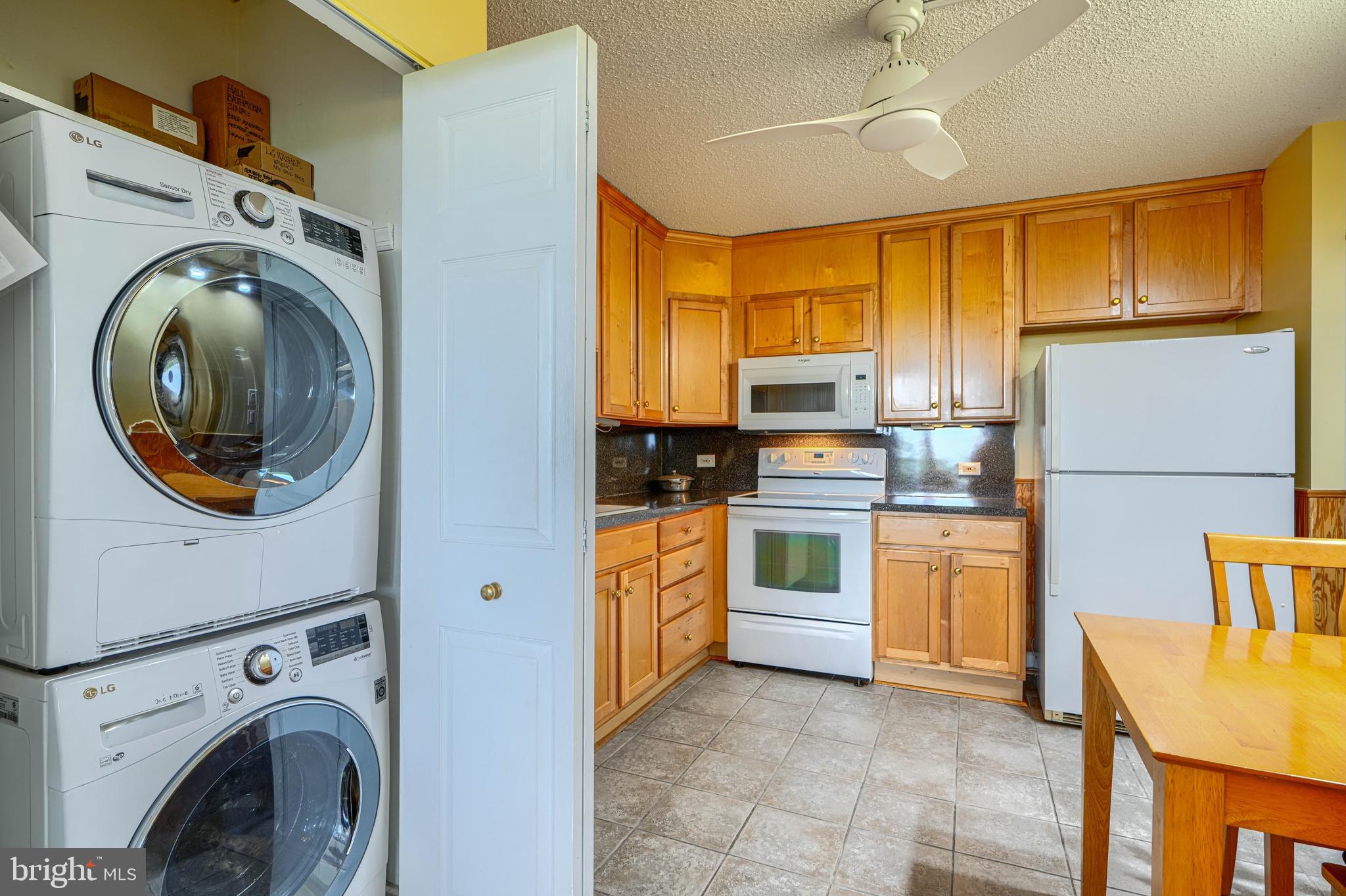 4100 North Charles Street, Unit 1010 Baltimore, MD 21218 - Photo 33 of 73 Front loading washer/dryer