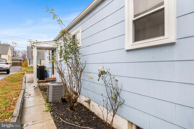 $335,000 | 3048 Edgewood Avenue, Parkville, MD 21234