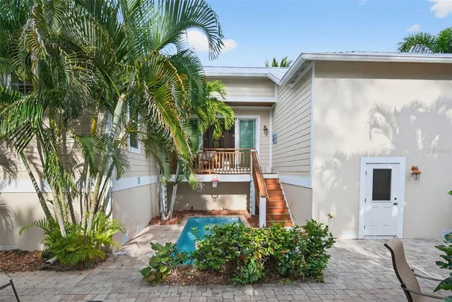 $2,000,000 | 412 73rd Street, Holmes Beach, FL 34217