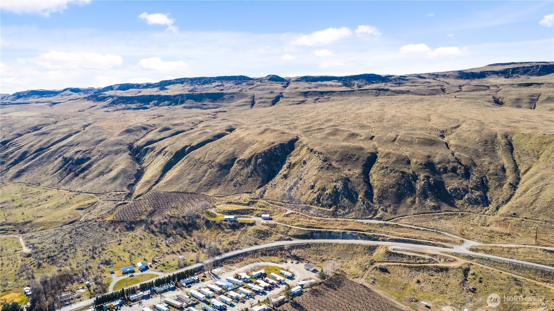 175 Morris Lane Bridgeport, WA 98813 - Photo 5 of 14 a view of a lake with a mountain