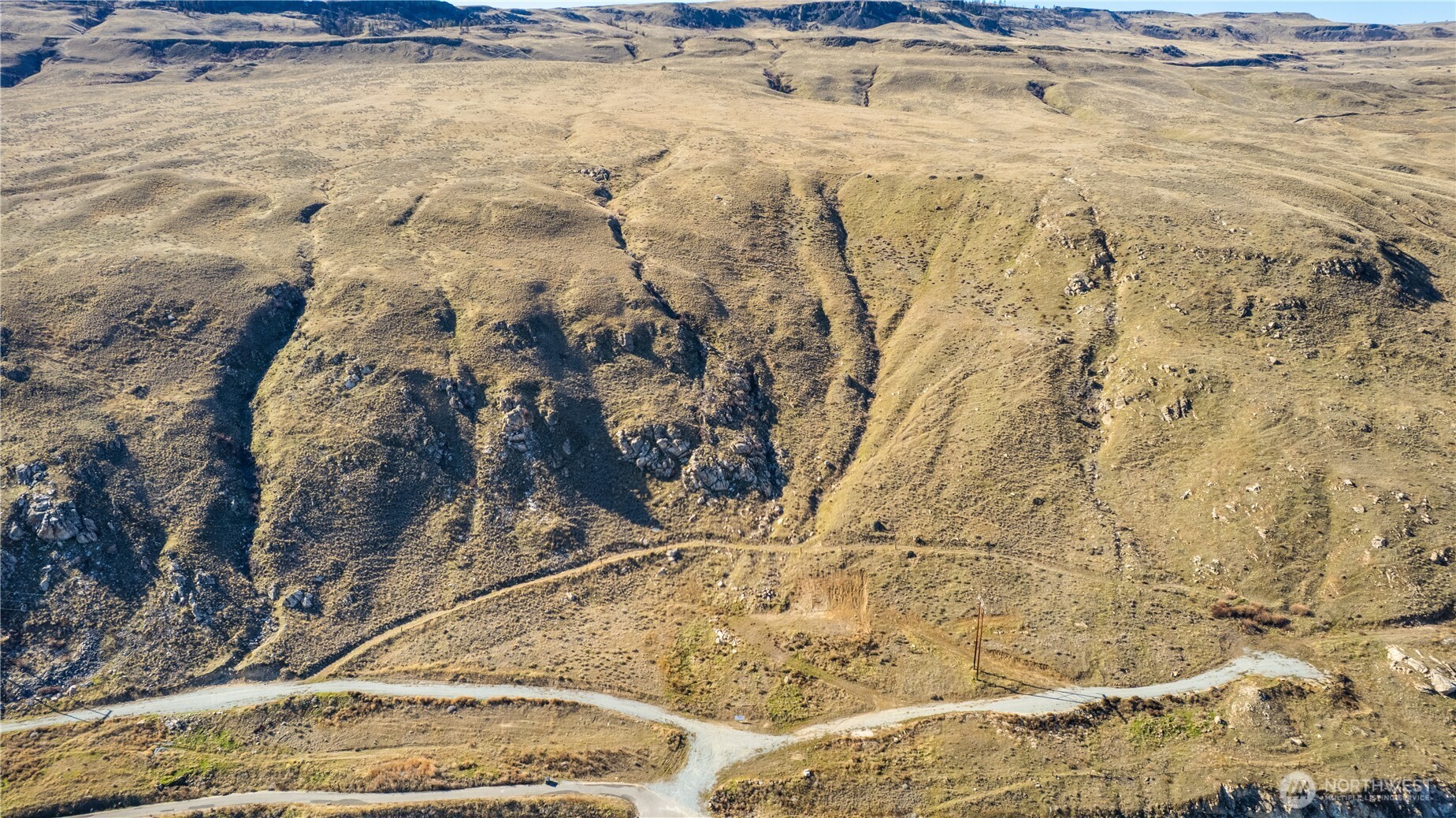 175 Morris Lane Bridgeport, WA 98813 - Photo 8 of 14 a view of wooden floor