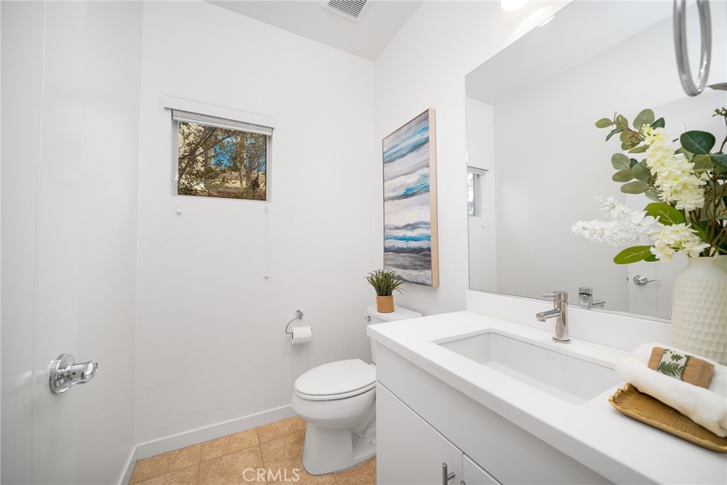 18 Prominence Lake Forest, CA 92630 - Photo 23 of 33